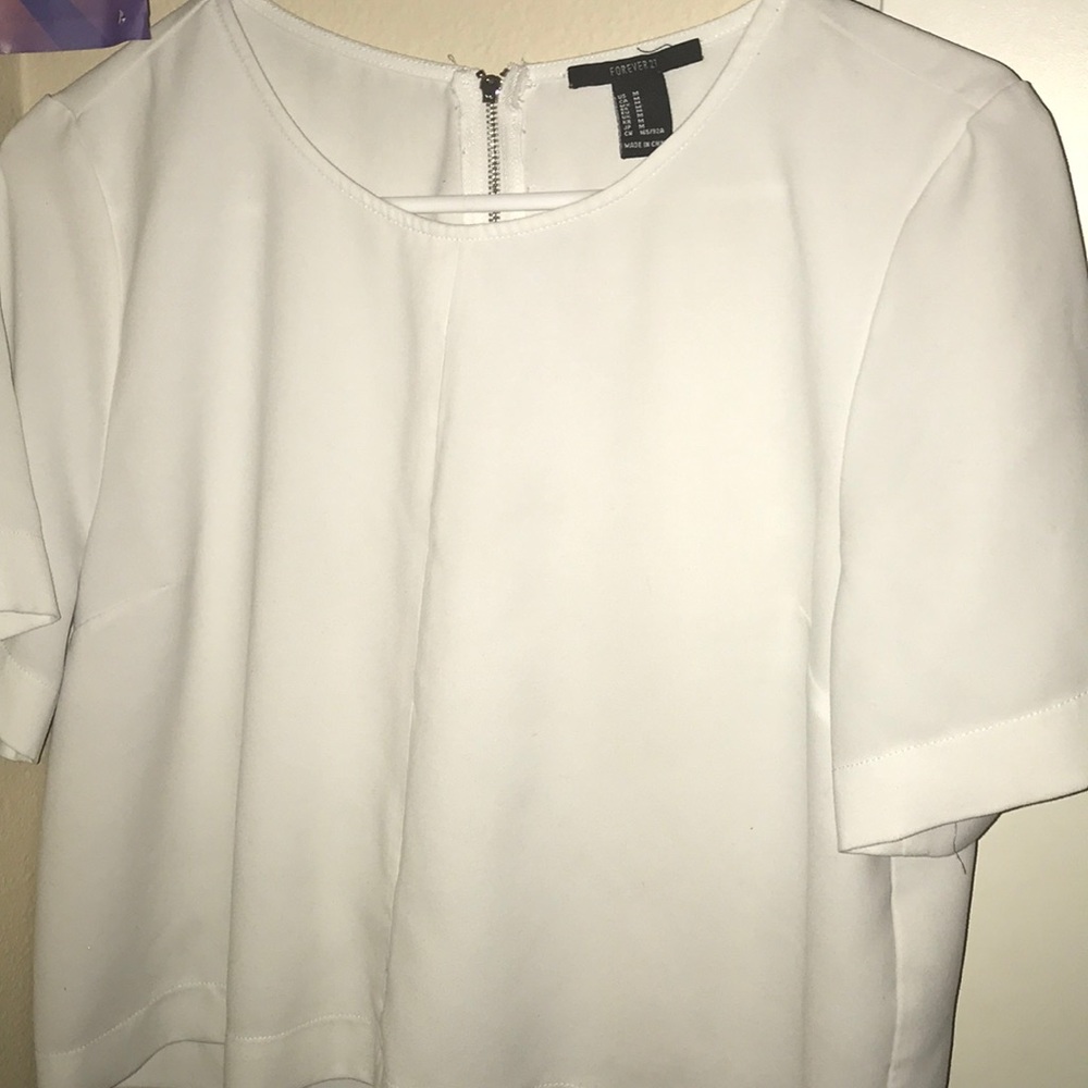 Forever 21”white crop top